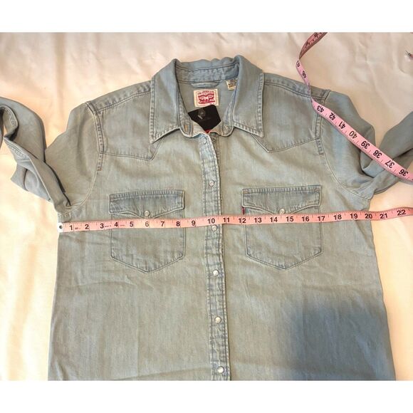 NWT Levi’s ULTIMATE WESTERN DENIM SHIRT, Light Wash, Sz. Med - Picture 7 of 7